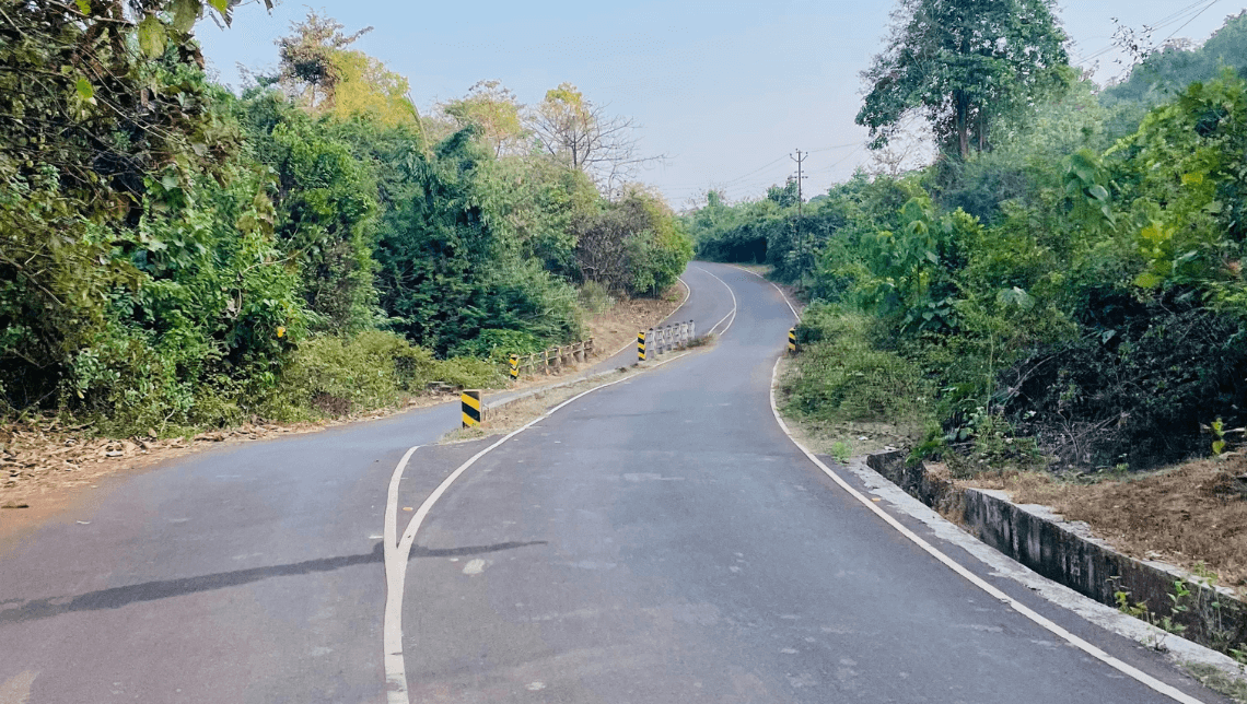 (Roads) Hot mixing of roads in mining affected areas