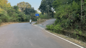 (Roads) Hot mixing of roads in mining affected areas